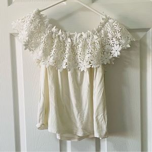 ⚡️BOGO free⚡️ H&M Divided off the shoulder lace top